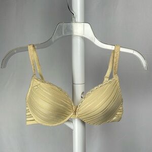 Q-T Yellow Demi Bra Sheer Stripe Lace Trim Molded Cup T-Shirt Intimates 34C